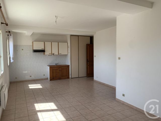 Appartement F2 à louer - 2 pièces - 55.0 m2 - CAVILLARGUES - 30 - LANGUEDOC-ROUSSILLON - Century 21 La Big